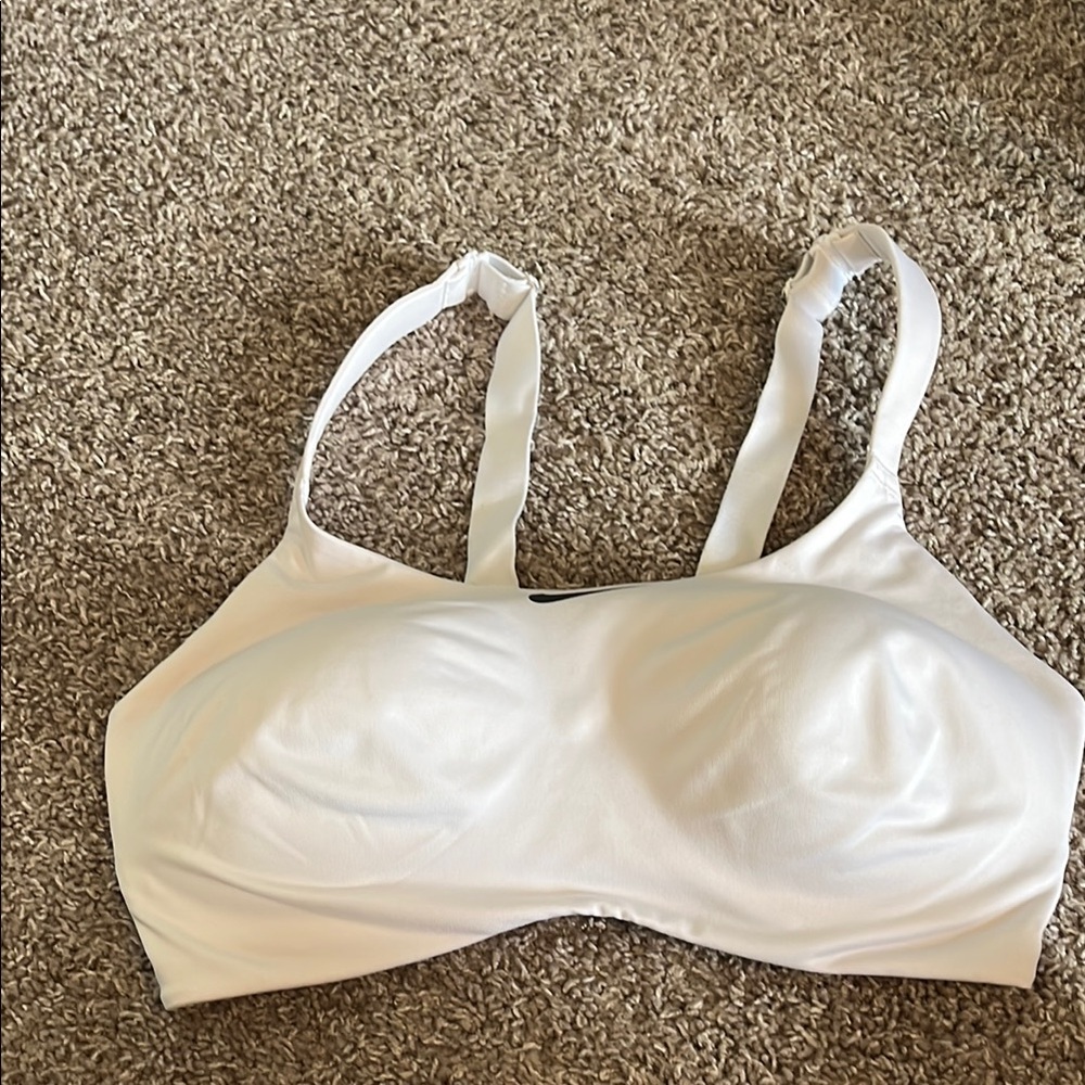 Nike White Sports Bra with Scoop Neckline. 38DD. NWOT